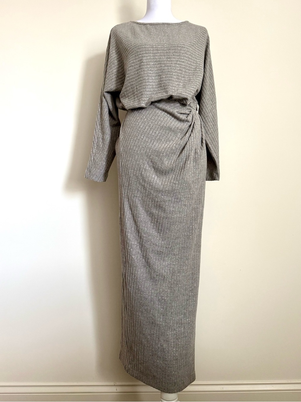 LOFT Ribbed Maxi Dress in gray size small
